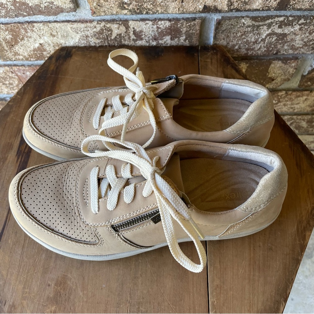 Aetrex Ivy Arch Support Sneaker Women’s Size 8.5 Champagne Color Beautiful! - Picture 3 of 8